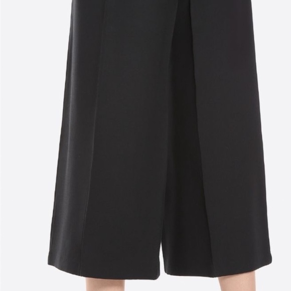 Valentino Crepe Couture culotte pants. - Picture 2 of 4